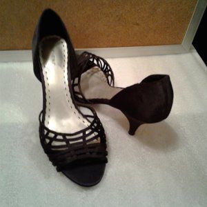 FIONI BLACK SHOES SIZE 6'